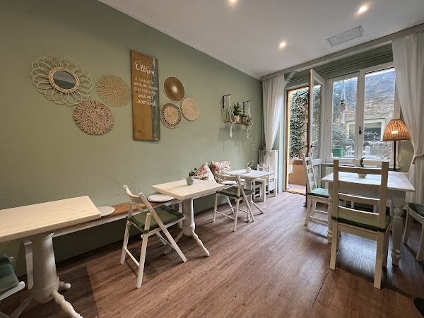 Szelence Café Health Food Restaurant