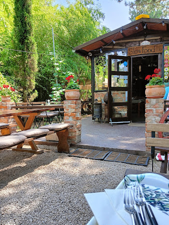 Rozmaring Kiskert Vendéglő és Pizzéria