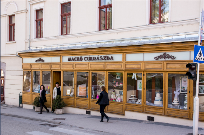 Mackó Cukrászda és Snack