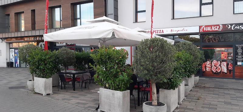 Vespa Pizza Neapolis, Győr, Schlichter Üzletház