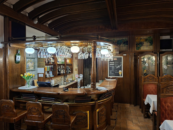 Mathias Pizzéria Söröző Pub