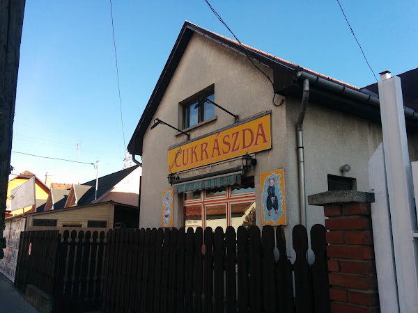 CukiBoszi IR cukrászda