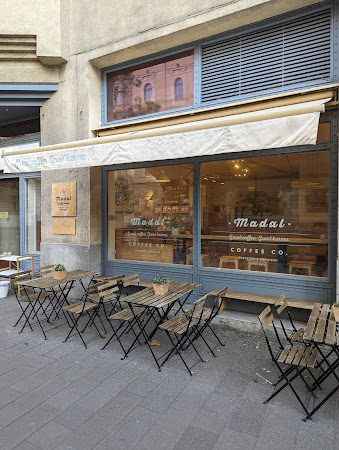 Madal Food - Vegan Étterem - Vegán Pizza specialitások