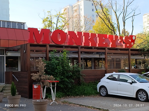 Monkey’s Bistro
