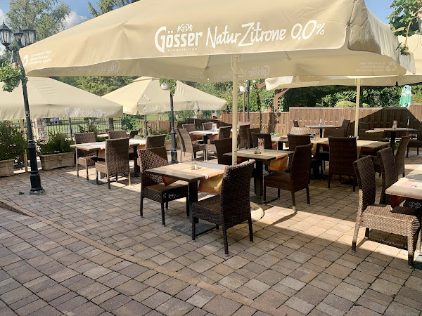 Ködmön Csárda és Borétterem